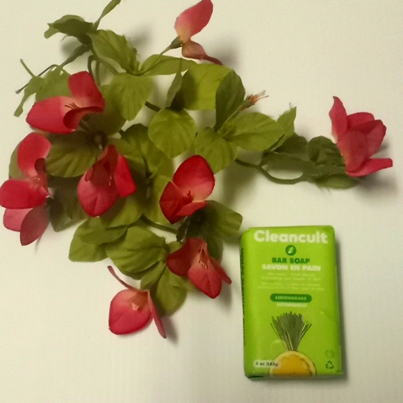 Cleancult Lemongrass Bar Soap- 5 oz - Picture 1 of 8